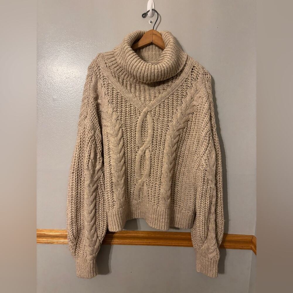 H&M Beige Cable Knit Turtleneck Sweater medium